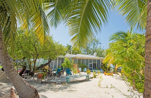 Rum Point Condominio | Rum Sands-A Cottage de lujo con encanto a pasos de Rum Point