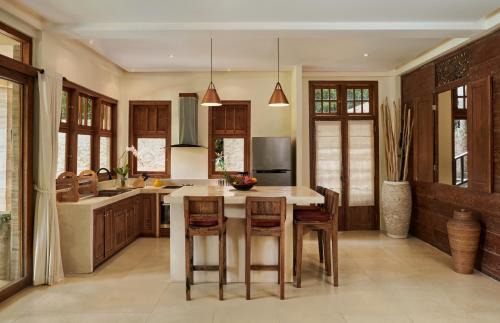 Kedewatan Villa | Rumah Kingfisher
