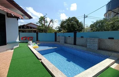 Kuantan Casa | RUMAH RAISHA PRIVATE POOL