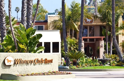 Solana Beach Condominio | Run to Del Mar for Breeders Cup week! Spacious, fully equipped 1BR condo!