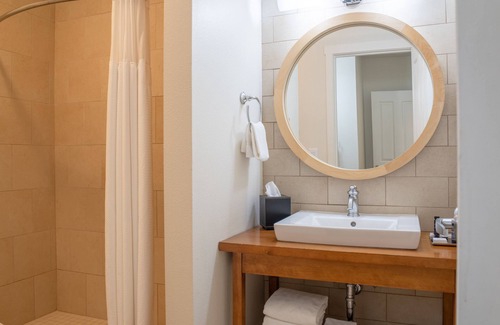 Klamath Falls Cabina | Running Y Resort