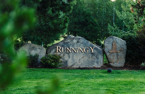 Klamath Falls Cabina | Running Y Resort
