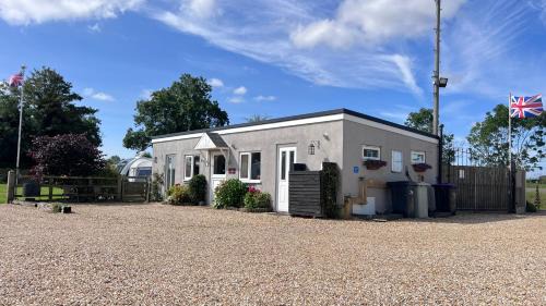 Dogdyke Casa | Runway Cottage