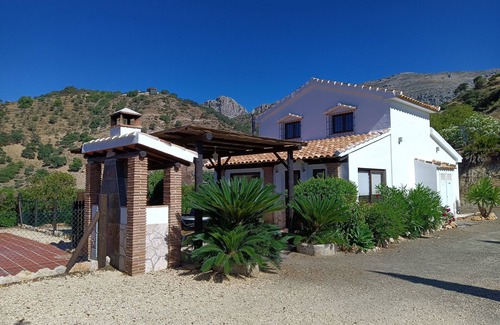 Alora Cabaña | Casita Rural de 4 plazas con piscina y barbacoa