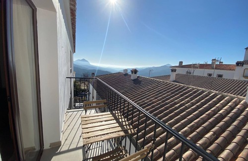 Genalguacil Apartamento | Alojamiento Rural El Refugio. Ideal para familias
