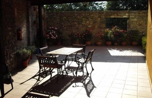 Villaviciosa Apartamento | Apartamento rural Paseo de la Alameda , ideal familias, vistas al río, con wifi