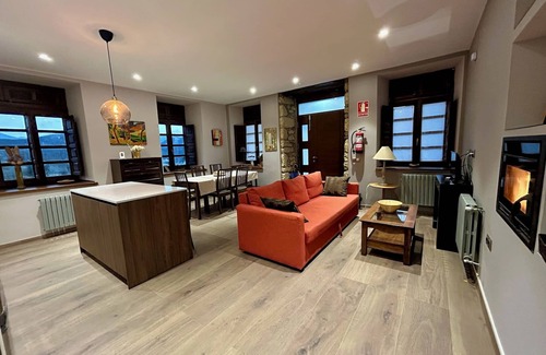Oballo Cabaña | Apartamento rural a las puertas de Muniellos con vistas a la montaña