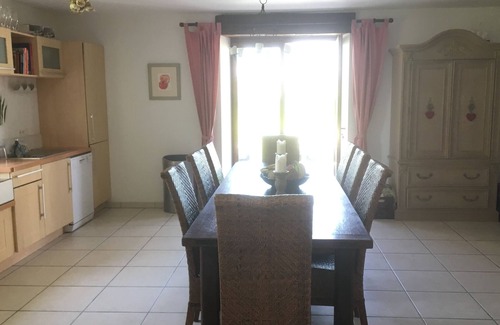 Verteillac Casa | Rural converted farmhouse with heated pool and tennis court near popular village