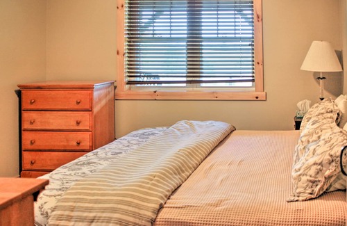 Chautauqua Cabina | 1BR Mayville cabina en 150 acres de bosque!