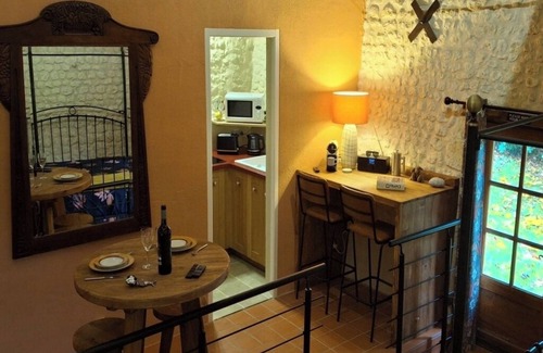 Poullignac Apartamento | Rural Gîtes & Private Pool ★★★★ Countryside retreat for 2 or 4 adults