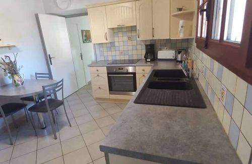 Scoury Casa | Rural Getaway: House 10 people, garden, fireplace