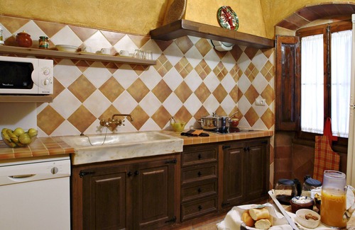 Avinyonet del Penedes Cabaña | Casa Rural con piscina privada en el centro pueblo y cerca montañas y viñas.