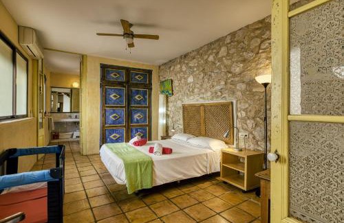 Avinyonet de Puigventos Casa | Rural House 3 Apartments, Patio BBQ & Hiking