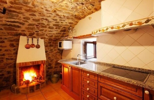 La Baronia de Rialb Cabaña | Casa Rural junto Lago; 22 personas; Aire Acondicionado; Grupos, Familias