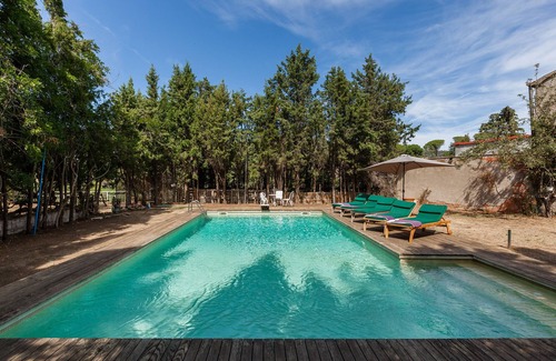 Vallbona d'Anoia Villa | Casa rural "Masia del Siglo XVI" con piscina privada y Wi-Fi