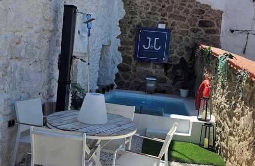 Montanchez Cabaña | Casa Rural El Edén con Piscina y Ducha Hidromasaje en Barrio Judío de Montánchez