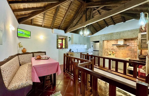 Bico Cabaña | Rural house facing the Mestre River