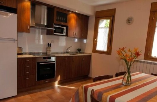 Mediano Cabaña | Casa rural (alquiler íntegro) Vivienda de Turismo Rural "O trujar" para 5 personas