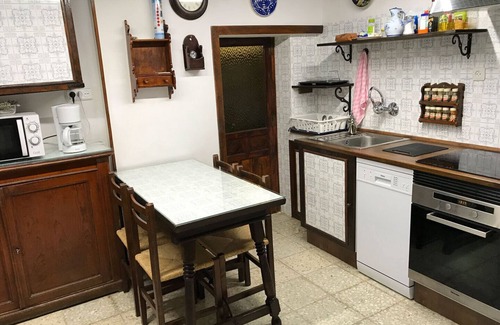 Mesones Cabaña | Casa rural ideal para grupos familiares o de amigos, con piscina y barbacoa.