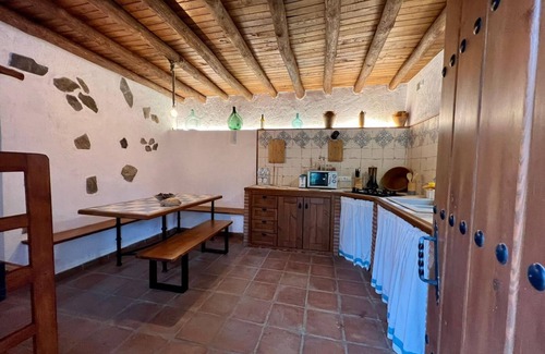 Juzcar Cabaña | Casa Rural, ideal para familias en plena naturaleza.