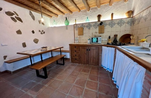 Juzcar Cabaña | Casa Rural, ideal para familias en plena naturaleza.