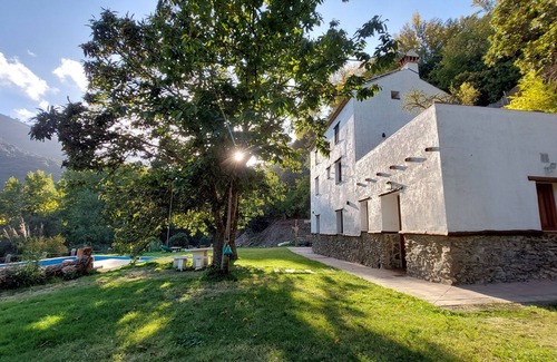 Juzcar Cabaña | Casa Rural, ideal para familias en plena naturaleza.