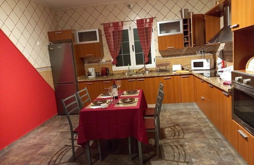 Teguitar Casa | Rural house, in a quiet setting, 7 km from the beach.