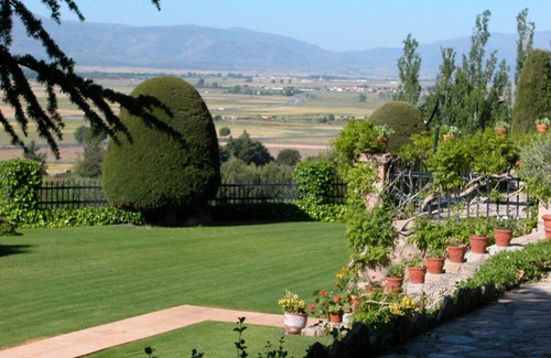 La Serrada Cabaña | CASA RURAL LAS YERNAS AVILA