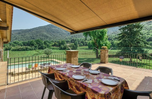 Sant Pere Despuig Villa | Casa rural Mas Plantalech con piscina, jardín y Wi-Fi