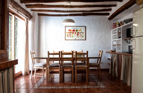 Alcala la Real Cabaña | Casa rural con patio y jardín
