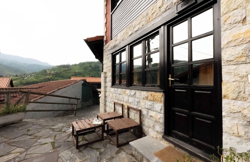 Pola de Lena Cabaña | CASA RURAL CON VISTAS A LAS MONTAÑAS VERDES ASTURIANAS