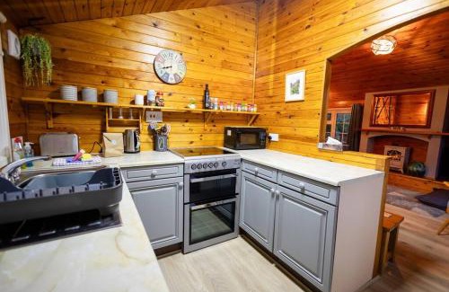 Ffestiniog Chalet De Esquí | Rural Log Cabin in Snowdonia near Coed y Brenin by Seren Short Stays