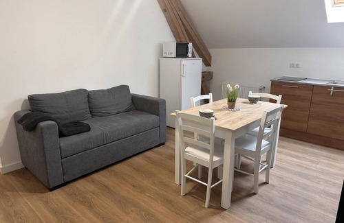Saint-Bonnet-de-Four Cabaña | Casa rural con animales, Wi-Fi, aparcamiento, cerca de la naturaleza