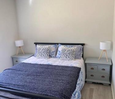 Landsborough Casa | Rural Self Contained 3 bedroom Cottage on acreage,