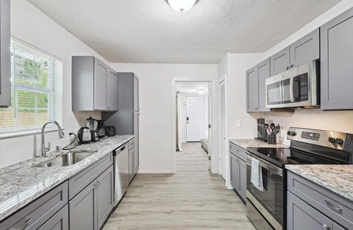 Azle Casa | Rural Serenity x Cozy Comfort - 3-BD,1-BA w Yard