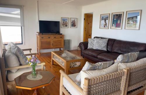 Buffalo Bay Casa | Rus & Roes Beach Home