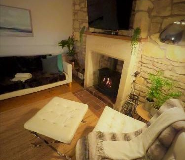 Bath Casa | Rush Hill Cottage - with parking for 2 cars