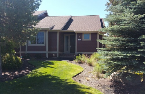 Redmond Condominio | Bungalow Russ And Mary's Mountain (Incluye 6 pases para invitados)
