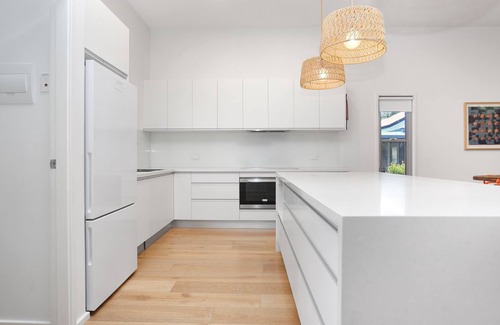 Hawks Nest Casa | Russell Street Retreat