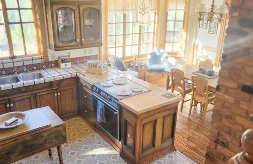 Eagar Casa | Rustic, 3-Bedroom Cabin on 5 Private Acres with Views!