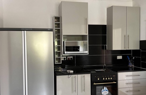 Harare Apartamento | Rustic 3 bedroom Cottage - 2267