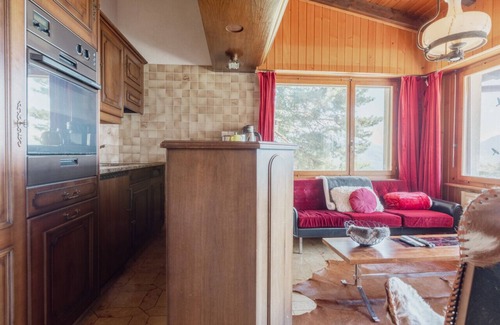 Randogne Apartamento | Rustic accommodation with mountain views