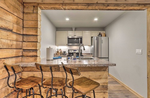 South Addition Apartamento | Rustic Anchorage Hideaway: Walk to Coastal Trail!