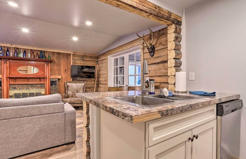 South Addition Apartamento | Rustic Anchorage Hideaway: Walk to Coastal Trail!
