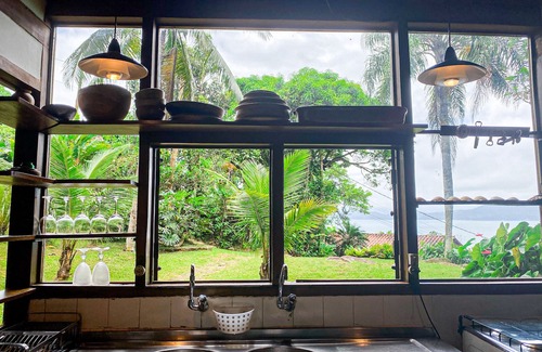 Picinguaba Casa | Rustic and sophisticated hideaway with seaview