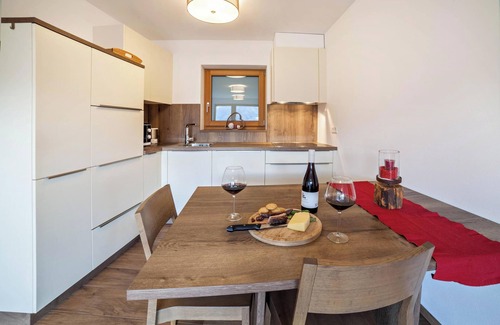 Castelbello-Ciardes Apartamento | Apartamento rústico Vermoi en granja de montaña con terraza