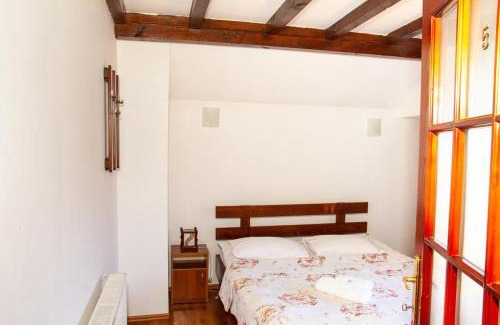 Corbeni Casa | Rustic Argesean