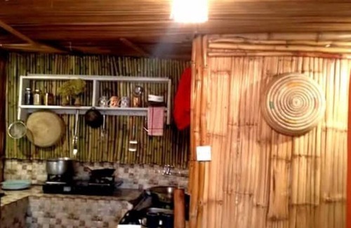 Naivasha Cabina | rustic bamboo shack