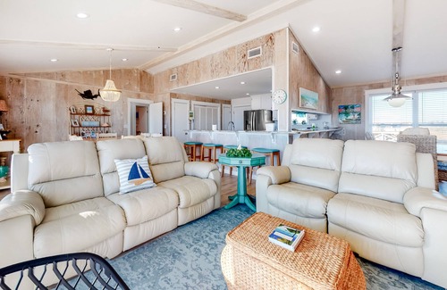 Southpointe Casa | Rustic Beachfront Home w/Spacious Deck, Central A/C, Free WiFi, Great Views
