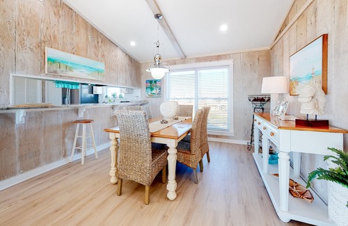 Southpointe Casa | Rustic Beachfront Home w/Spacious Deck, Central A/C, Free WiFi, Great Views